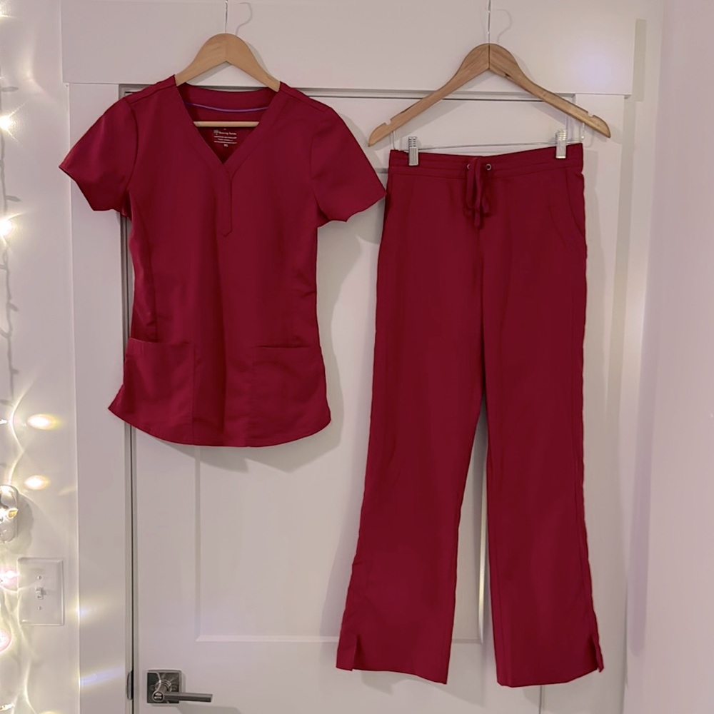 Purple Label by healing hands women’s scrub set